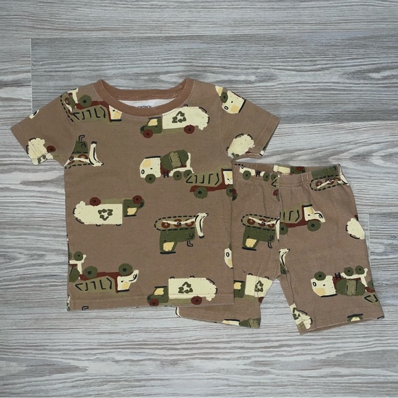 Carter's Other - ⭐️5T Carters Baby Boys Pajamas Set⭐️